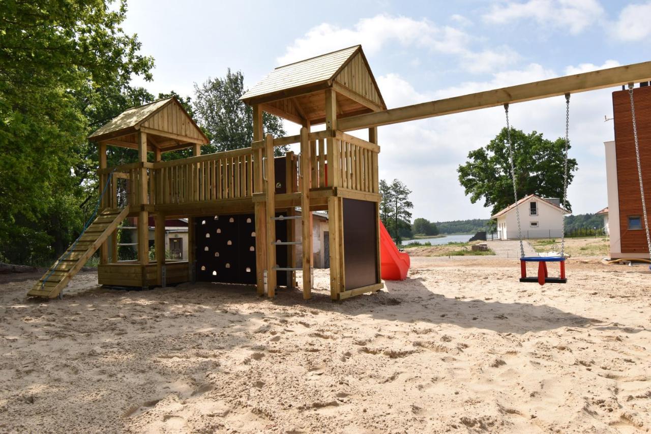 5 Sterne Ferienhaus direkt am See mit Sauna-Kamin-Garten Krakow am See Exterior foto